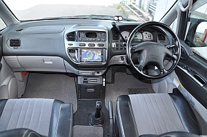 delica interior