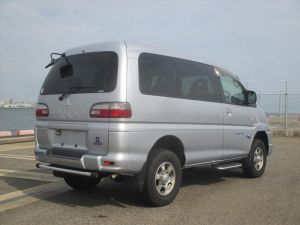 delica interior