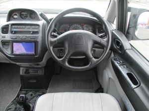 delica interior