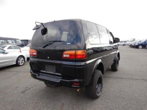 delica exterior