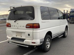 delica exterior